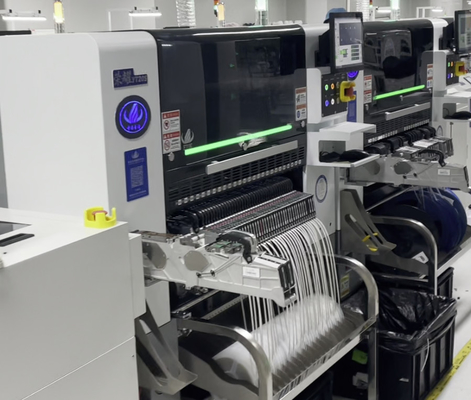 Электрическая панель SMT Pick And Place Machine 1,5 кВт мощность Энергия экономия 98000CPH
